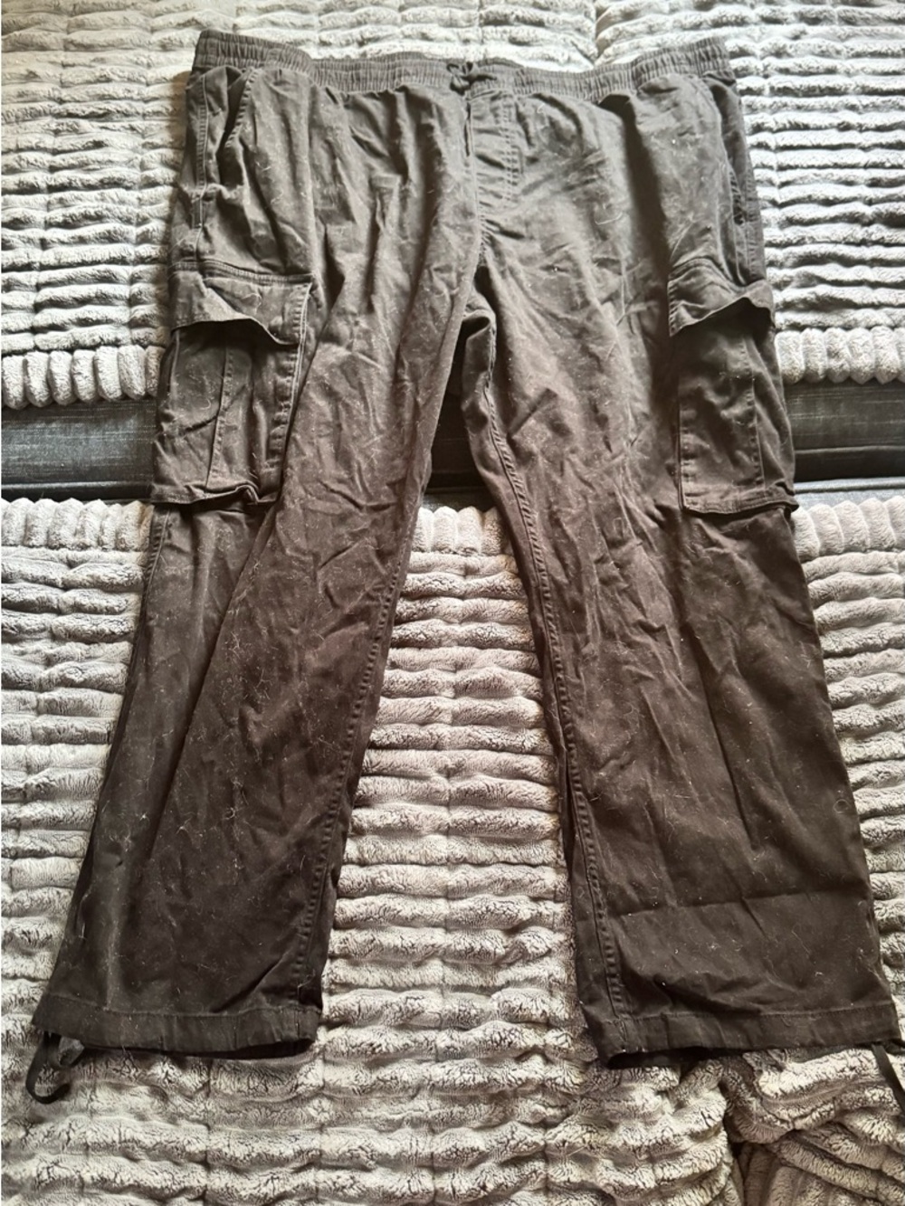 No Boundaries Men's Dark Brown Cargo Pants with Elastic Waist